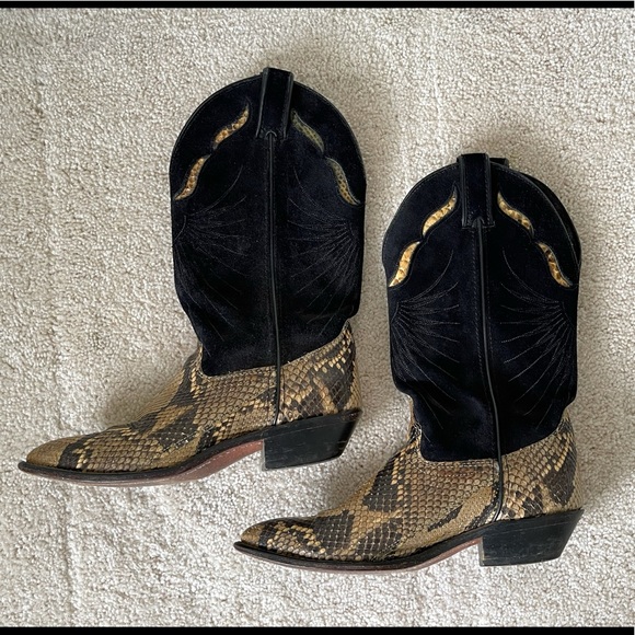 SOLD  😃 CODE WEST Women’s Snake Skin & Suede Cowboy Boots - Picture 7 of 14